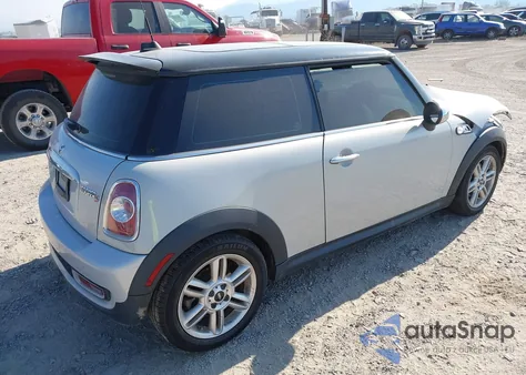 2013 Mini Hardtop Cooper S из США, поврежденный, VIN WMWSV3C59DT390245